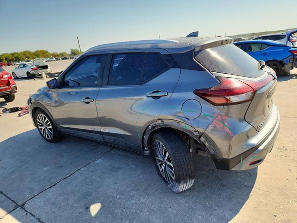 2021 NISSAN KICKS
