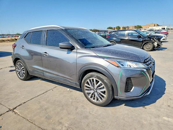 2021 NISSAN KICKS