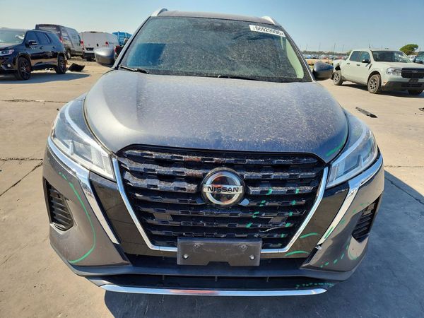 2021 NISSAN KICKS