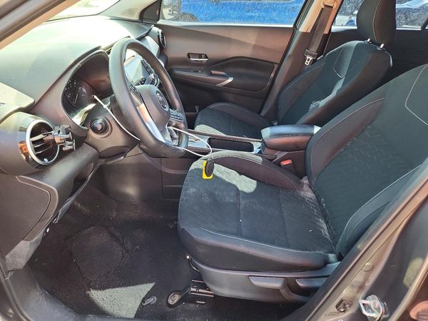 2021 NISSAN KICKS
