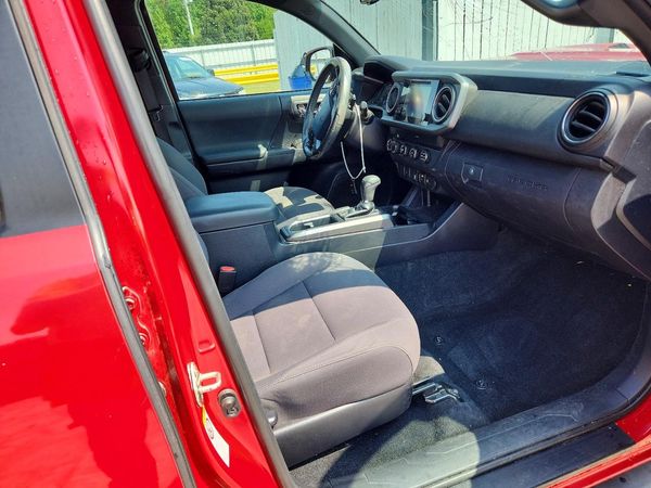 2019 TOYOTA TACOMA SR5