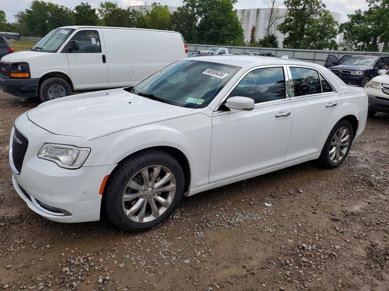2018 CHRYSLER 300