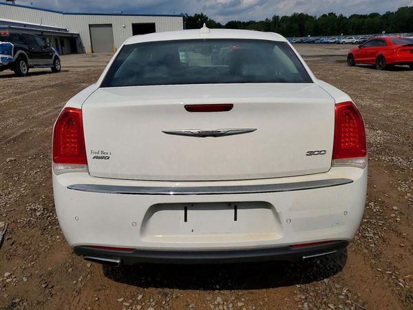 2018 CHRYSLER 300