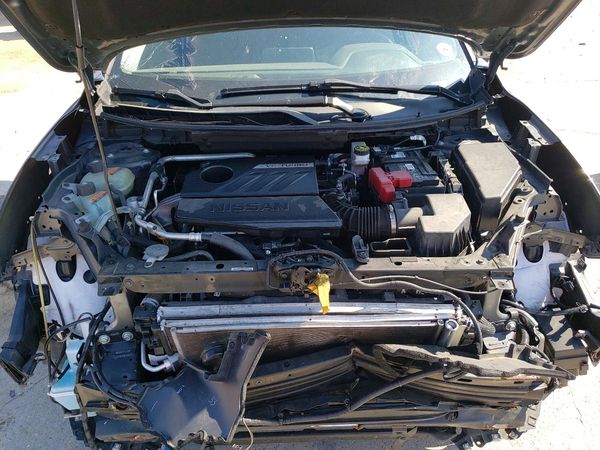 2023 NISSAN ROGUE S — Engine bay