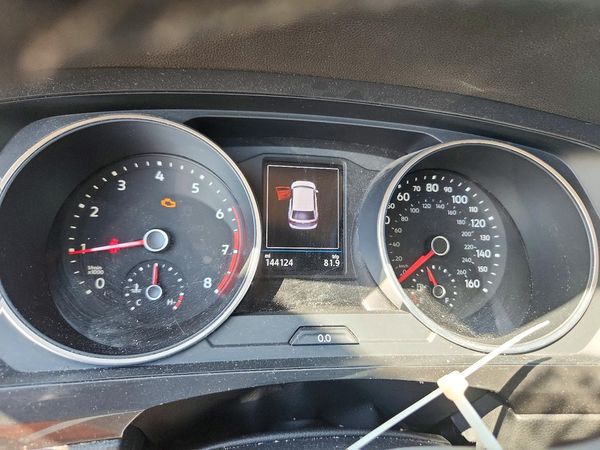 2018 VOLKSWAGEN TIGUAN SE, SEL