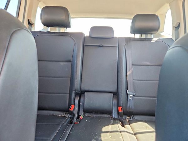 2018 VOLKSWAGEN TIGUAN SE, SEL