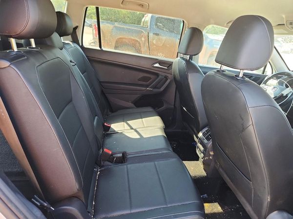 2018 VOLKSWAGEN TIGUAN SE, SEL