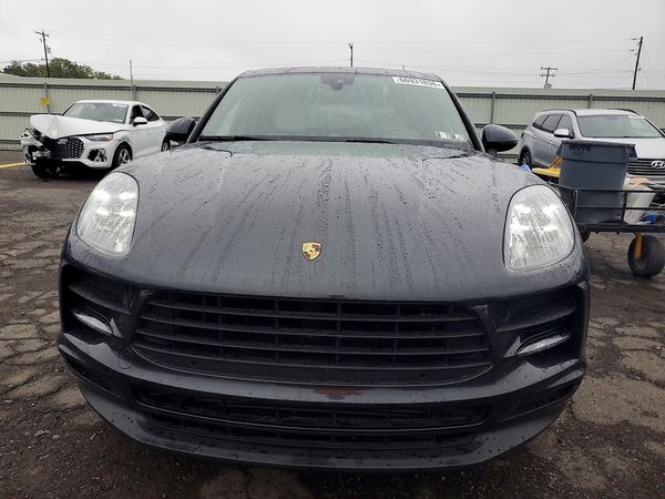 2021 PORSCHE MACAN Base