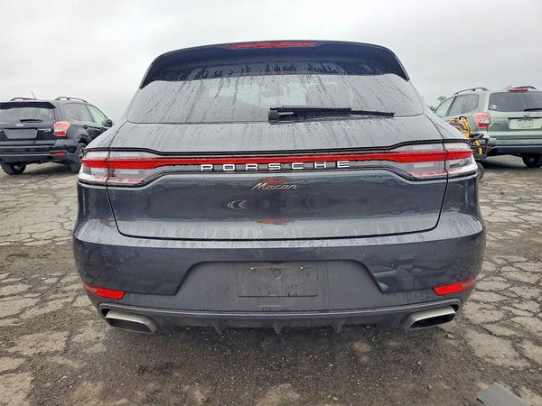 2021 PORSCHE MACAN Base