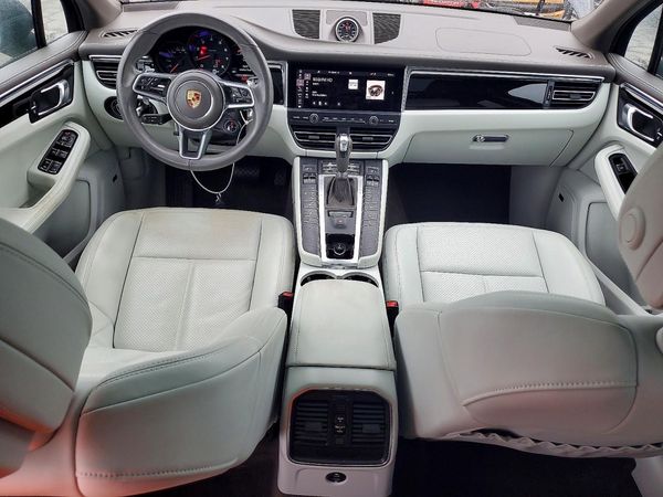 2021 PORSCHE MACAN Base