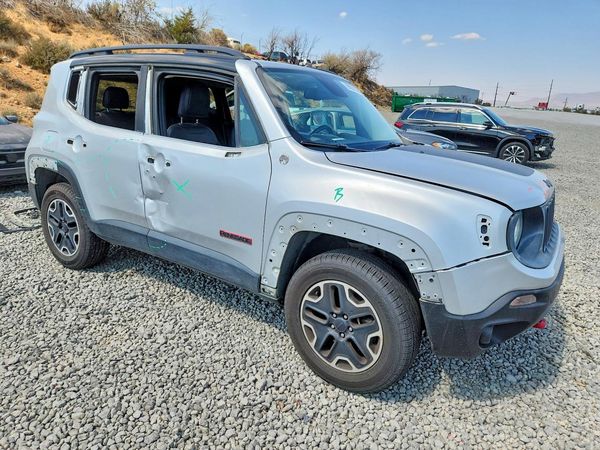 2016 JEEP RENEGADE Trailhawk