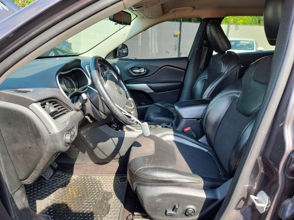 2018 JEEP CHEROKEE Latitude Plus — DENT