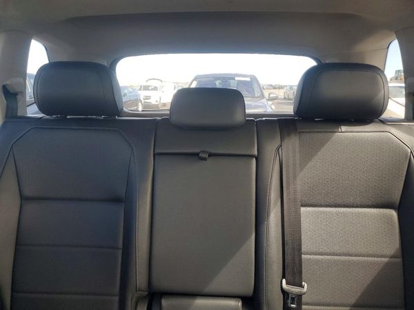 2018 VOLKSWAGEN TIGUAN SE, SEL