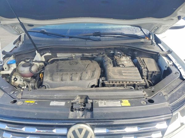 2018 VOLKSWAGEN TIGUAN SE, SEL