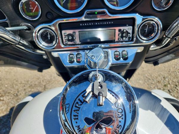 2012 HARLEY-DAVIDSON FLHTCU
