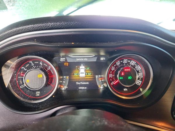 2015 DODGE CHALLENGER SXT