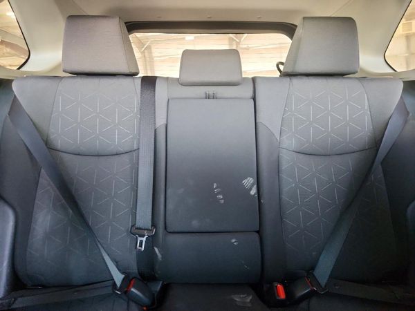 2025 TOYOTA RAV4 XLE — SUVN