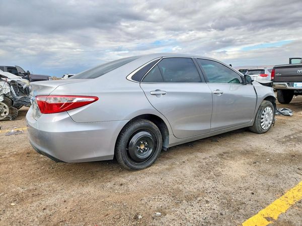 2017 TOYOTA CAMRY