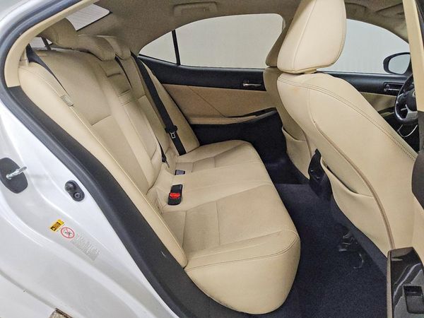 2015 LEXUS IS 250
