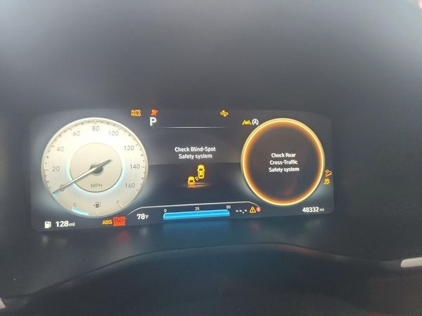 2022 HYUNDAI SANTA FE SEL w/ Premium Pkg