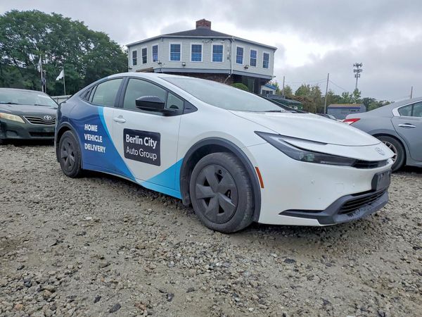 2024 TOYOTA PRIUS
