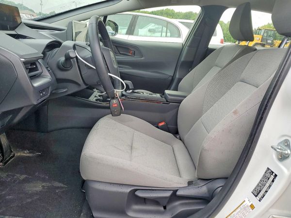 2024 TOYOTA PRIUS
