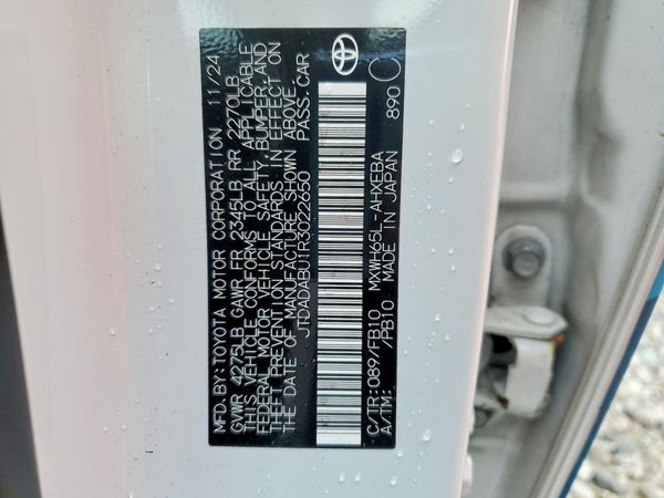 2024 TOYOTA PRIUS