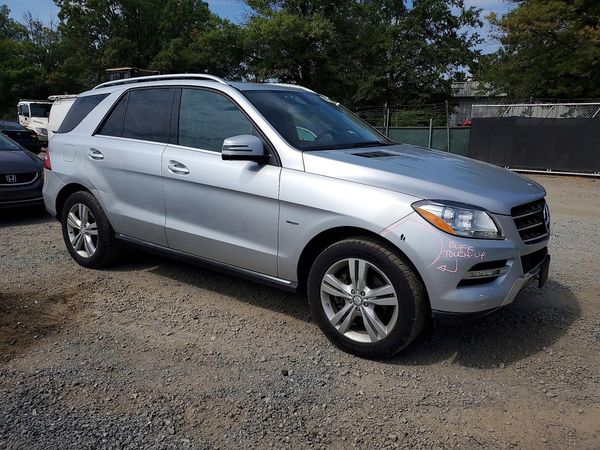 2012 MERCEDES-BENZ ML ML350 4-MATIC — Passenger 3/4