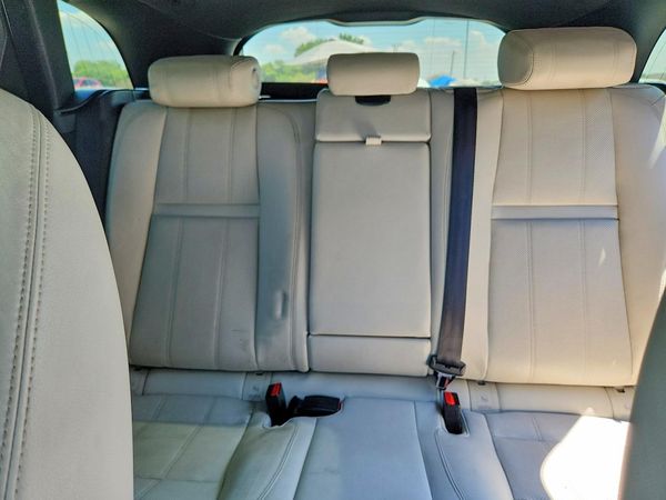 2019 LAND ROVER RANGEROVER R-Dynamic SE — SUVN