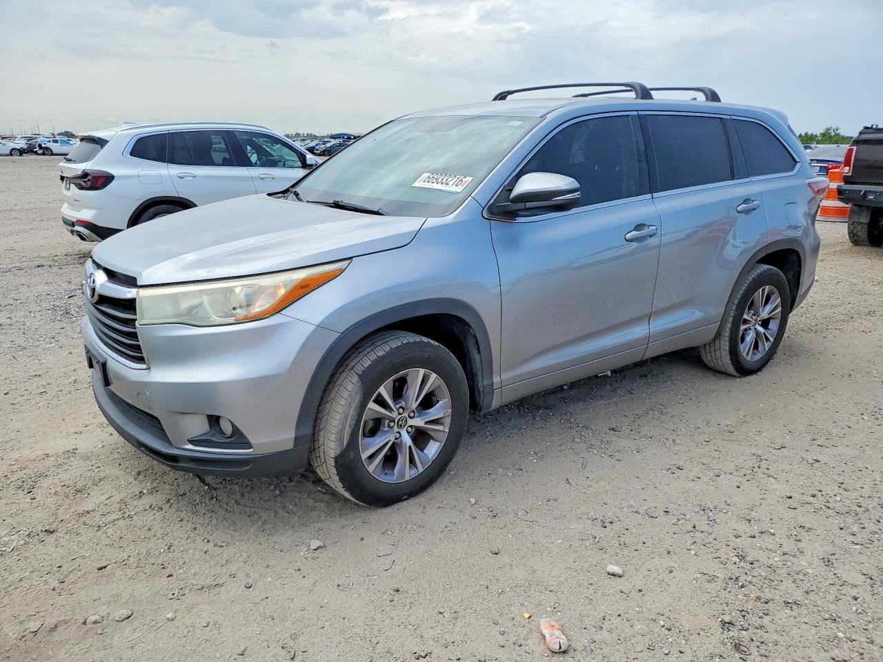 2016 TOYOTA HIGHLANDER