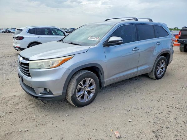 2016 TOYOTA HIGHLANDER