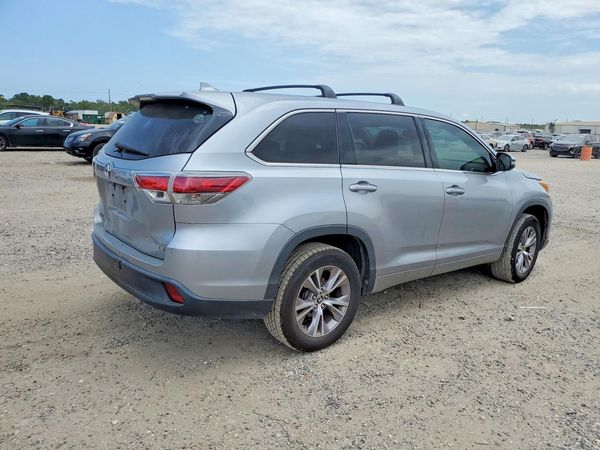 2016 TOYOTA HIGHLANDER