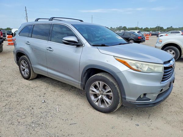 2016 TOYOTA HIGHLANDER