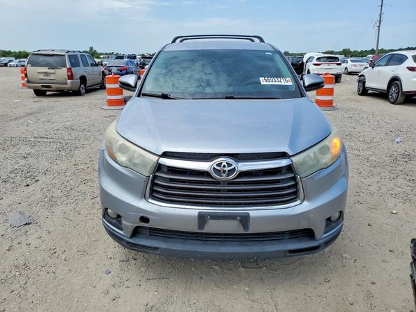 2016 TOYOTA HIGHLANDER