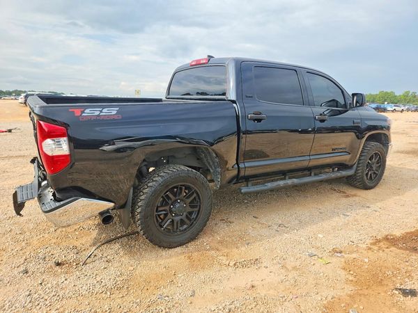 2021 TOYOTA TUNDRA SR5 grade