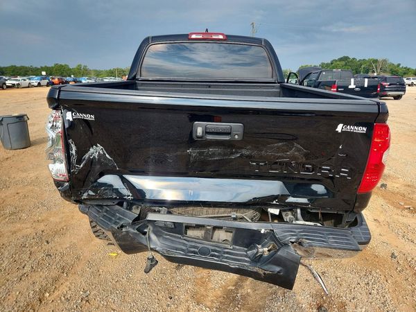 2021 TOYOTA TUNDRA SR5 grade