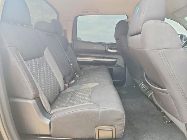 2021 TOYOTA TUNDRA SR5 grade