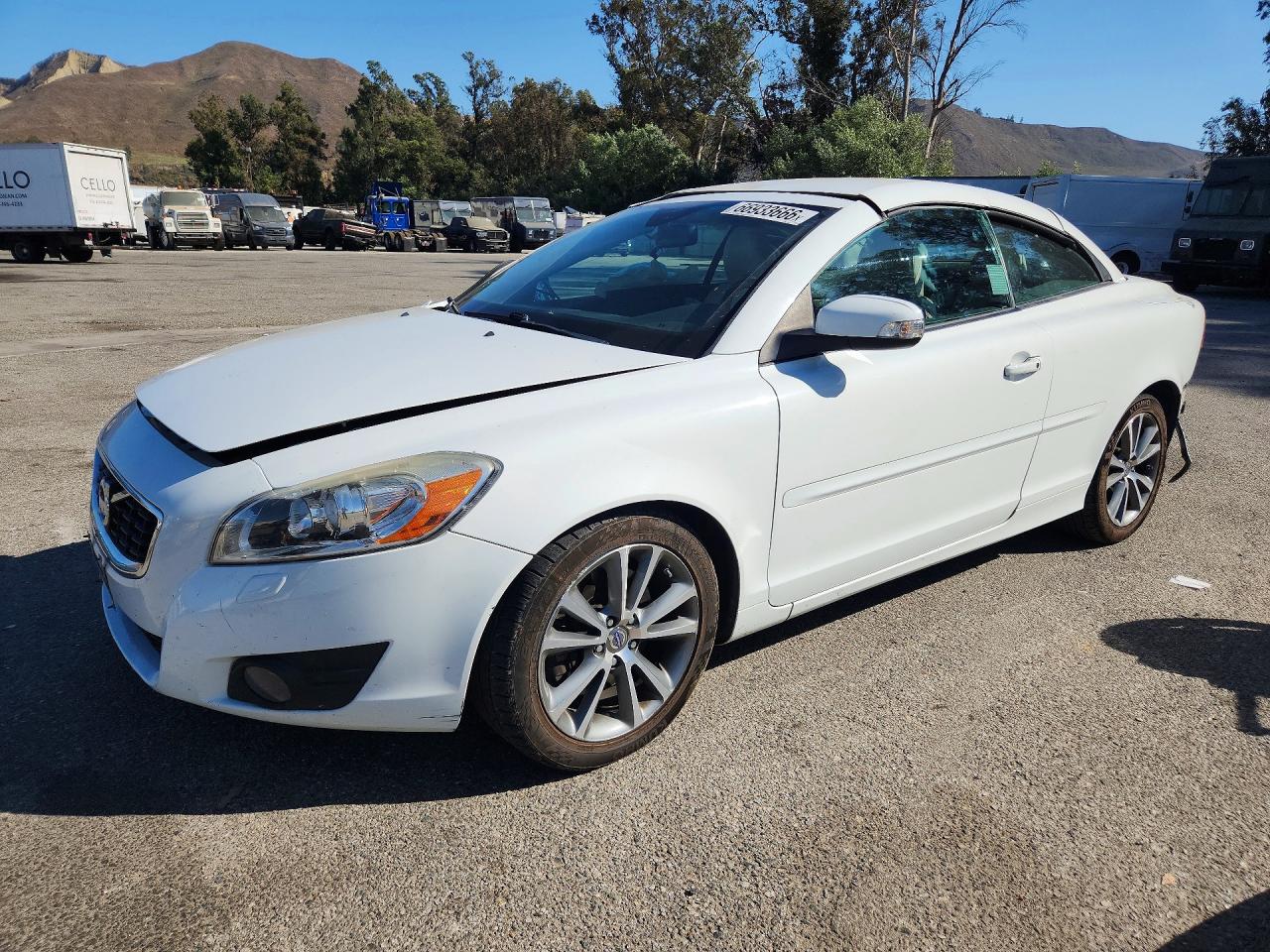2012 VOLVO C70