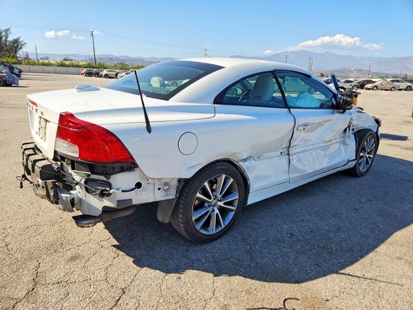 2012 VOLVO C70
