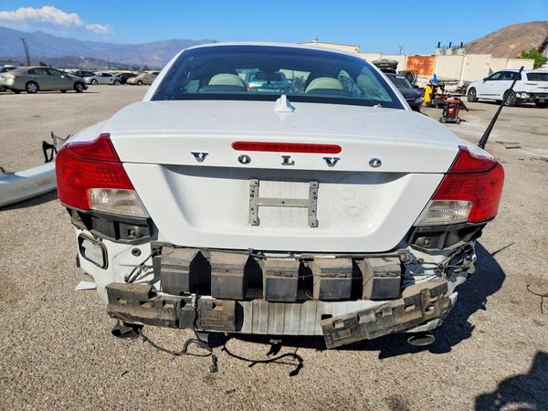 2012 VOLVO C70