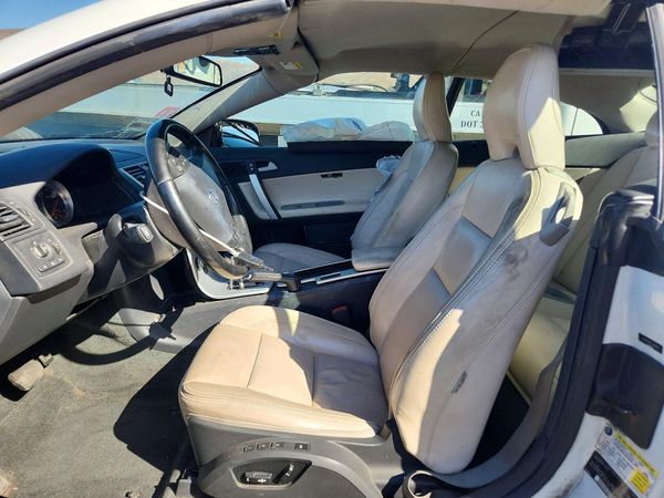 2012 VOLVO C70