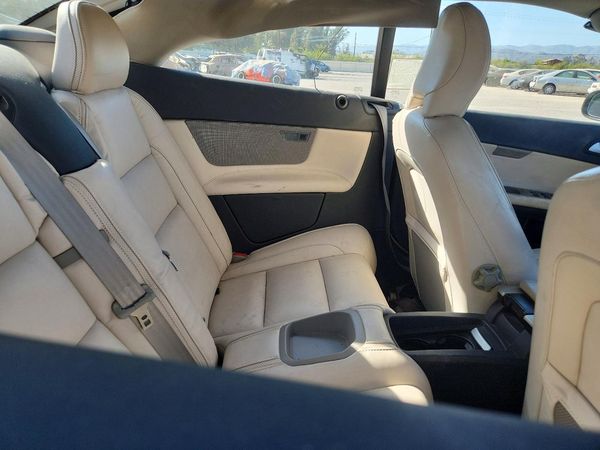 2012 VOLVO C70