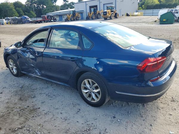 2018 VOLKSWAGEN PASSAT S, R-Line
