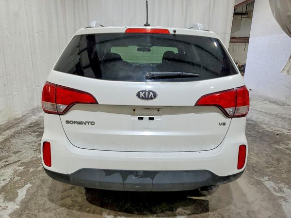 2015 KIA SORENTO GL