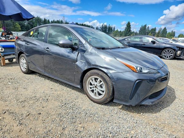 2020 TOYOTA PRIUS