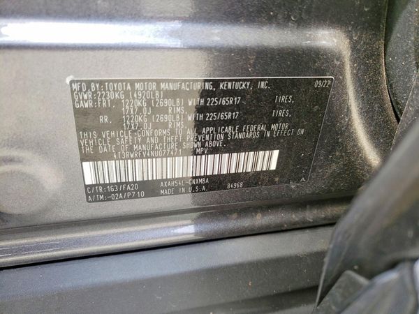 2022 TOYOTA RAV4 XLE