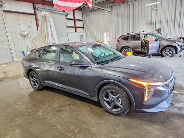 2026 KIA K4 LX, LXS