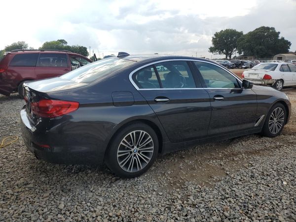 2018 BMW 530