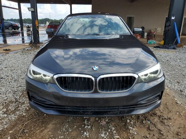2018 BMW 530
