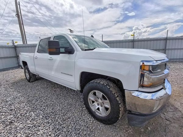 2018 CHEVROLET SILVERADO LT — Passenger 3/4